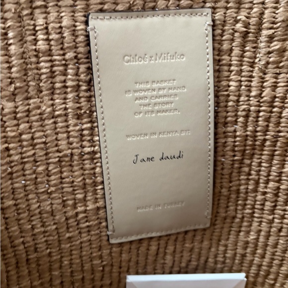 Chloe - Large Horse Medal basket bag in Deep Ivory - Picture 9 of 10